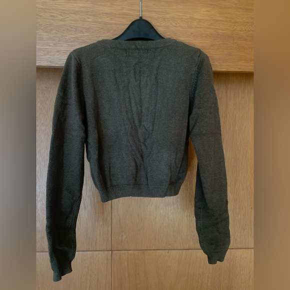 Forever 21 top. Long sleeves - Picture 3 of 3